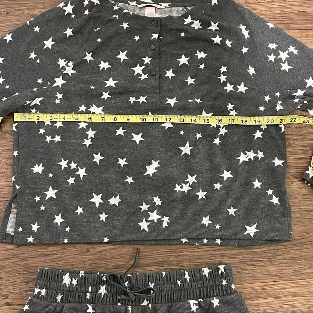 Victoria’s Secret Jogger Pajama Set Stars Gray and White Size Small